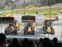 日本キャタピラー、夏休み・ちびっこ建機フェアの参加者を募集 画像