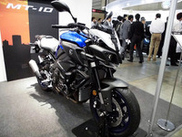 【人とくるまのテクノロジー16】ヤマハ、日本未発表の欧州向け最高峰モデル MT-10 を展示…跨りOK 画像