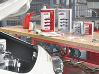 ポルシェ、空冷エンジン旧車用オイルを夏に向けて発売 画像