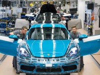 ポルシェ 718ケイマン 、ドイツ工場で生産開始 画像