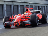 スパイカーがニューマシンを発表 画像