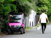 【レッドブル・エアレース 第3戦】2kmの会場、現場スタッフの移動に小型EV…レクサス車も多数 画像