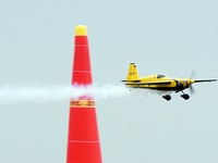 【レッドブル・エアレース 第3戦】元フランス空軍パイロットのフランソワ・ルボット選手は慎重派? 画像