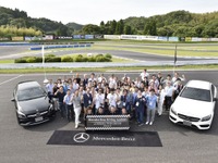 【メルセデス ドライビングアカデミー】フルブレーキ、スラロームからサーキットタクシーまで…愛車の非日常を体験 画像