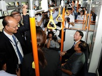 日野ハイブリッドバス、バンコクのバス路線で試験運行 画像