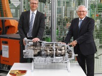 ZF、8速デュアルクラッチ生産開始…ポルシェと共同開発 画像