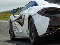 【グッドウッド16】マクラーレン 570S にレーサー、「スプリント」…リアが見えた 画像