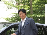 【レヴォーグ STIスポーツ】高級ホテルにも乗りつけられる、ただし踏みすぎなければ…高橋克典 画像