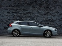 ボルボ、新型 V40 シリーズを発売…フロントフェイス一新 画像