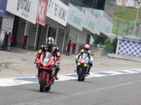 【鈴鹿8耐】合同テスト3日目、ヨシムラ・スズキが2分07秒台を記録し総合トップタイム 画像