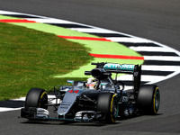 【F1 イギリスGP】初日フリー走行はハミルトンがトップ…ロズベルグはトラブルで走れず 画像