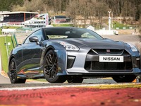 日産 GT-R の2017年型、グローバル試乗会はスパ・フランコルシャン 画像