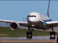 ANA仕様の 787-9 デモ飛行を空中撮影［動画］ 画像