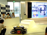 三菱重工と千葉工大、国内初「防爆性能」を備えた遠隔操縦式移動ロボットを発表 画像