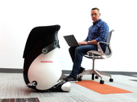 ホンダ、遠隔操作可能なパーソナルモビリティ UNI-CUB をハッカソンに提供 画像