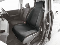 オートバックス、PBブランドから防水シートカバーを発売 画像