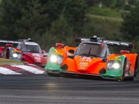 マツダの最新レーサー、栄光のルマンカラーで登場 画像