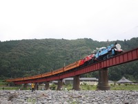 大井川鐵道、今年も「トーマス」重連特別列車…新キャラ「バスのバーティー」と並走 画像