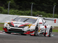【SUPER GT 第4戦】GT300決勝…新型プリウスの嵯峨宏紀&中山雄一が今季初優勝 画像