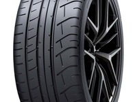日産 GT-R 2017年モデル、ダンロップの高性能ランフラットタイヤを新車装着 画像