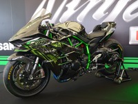【鈴鹿8耐】決勝前は走りも見られる！ 史上最速のNinja H2Rたちを披露 画像