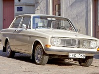 ボルボの名車「140」、誕生50周年…初のミリオンセラー 画像