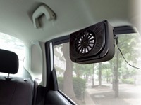 自動車用ソーラーパワー換気扇、車内の温度上昇を抑制 画像