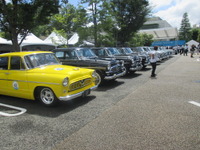 【新聞ウォッチ】お洒落な街・代官山にクラシックな歴代クラウン大集合 画像