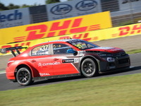 【WTCC 日本ラウンド】ロペスが他を圧倒する貫禄の走りで今季6回目のポールポジションを獲得 画像