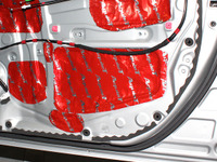 【カーオーディオ雑学】「デッドニング」サービスホール塞ぎ 画像