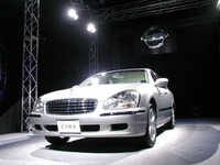 【新聞ウォッチ】『シーマ』不振は……日産担当常務が苦しい弁解 画像