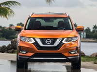 日産 エクストレイル の米国版 、ローグ に2017年型…表情一新 画像