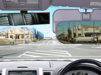 オート調光サンバイザー発売、光の強さを瞬時に感知 画像