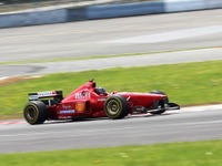 【F1 日本GP】フェラーリのF1マシン4台を展示…子ども向け撮影体験も企画 画像