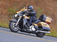 【ハーレー ウルトラリミテッド 試乗】王者の走りに磨きをかけた…青木タカオ 画像