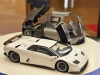 【全日本模型ホビーショー16】アオシマ、パガー二 ウアイラなどスーパーカー3モデルを出品 画像