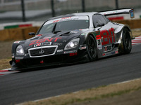 【SUPER GT 第1戦】最終周回で波乱、逆転劇 画像