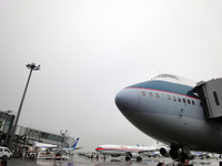 【Good-bye キャセイB747】巨体を支える18輪、2階部分の前方フォルム［フォトアルバム］ 画像