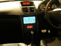 【プジョー 207 日本発表】ナビは2DINタイプもPNDも 画像