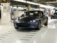 マツダ MX-5 RF、北米・欧州向けに生産開始…国内向けは年内発売予定 画像