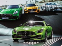 【パリモーターショー16】メルセデス AMG に585馬力の「GT R」…モーターショーデビュー 画像