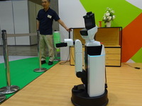 【福祉機器展16】トヨタ、生活支援ロボの HSR を実演 画像