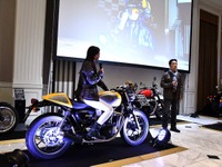 【ボンネビルT100＆ストリートカップ】トライアンフが本邦初披露…水冷エンジン搭載 画像