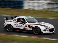 【スーパー耐久 第5戦】激戦のグループ2決勝、ST-4はロードスター、ST-5はフィットが優勝 画像