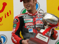 【MFJスーパーバイク】第1戦　渡辺が終盤に追い上げて優勝 画像