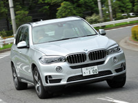 【BMW X5 xDrive40e 試乗】クラス相応のゆったり感がいい…島崎七生人 画像