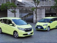 【ホンダ フリードプラス & トヨタ シエンタ 比較試乗】パワーで選ぶか、バランスの良さか…ガソリン車で比べてみた 画像