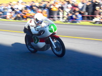 ヤマハの歴代バイクが袋井テストコースでファンを魅了 画像