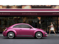ピンクのビートルをお台場でお披露目　11月13日 画像