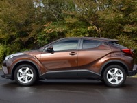 【トヨタ C-HRプロトタイプ】新型コンパクトSUV、1.2リットルエンジンを搭載［写真蔵］ 画像